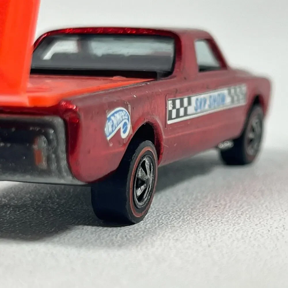 HOT WHEELS Redline 1968 Sky Show Custom Fleetside Rose Red Spectraflame USA